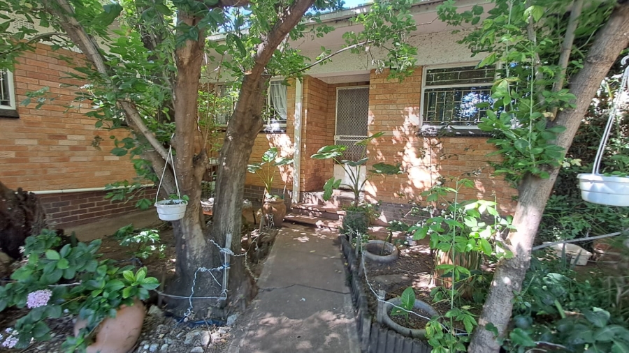 5 Bedroom Property for Sale in Parys Free State